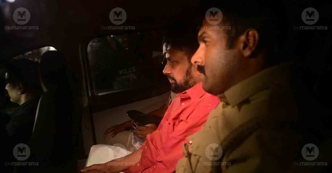 Sabarimala Tantri Kandararu Rajeevaru in police custody. Photo: Manorama