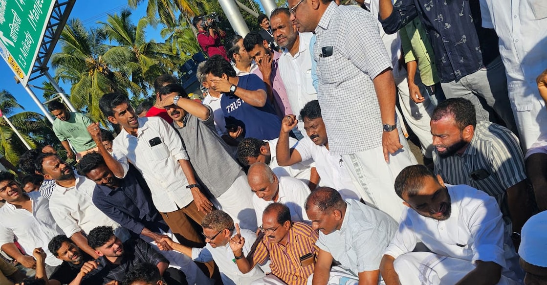 Protesters at the Arikkady toll plaza site. Photo: Special Arrangement