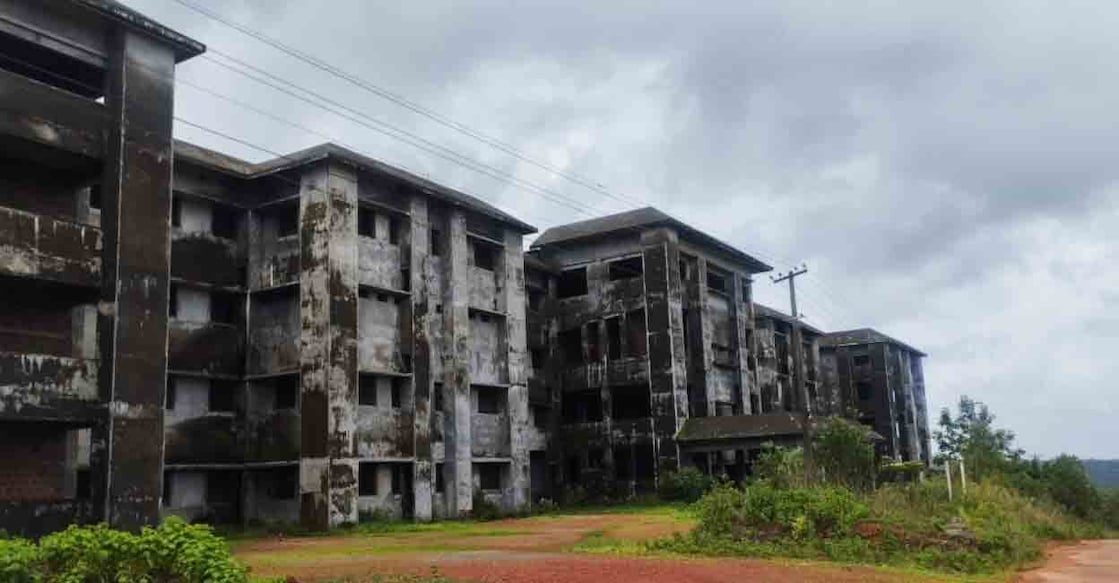 The unpainted, weather-stained Kasaragod Medical College Hospital block. Photo: Special arrangement