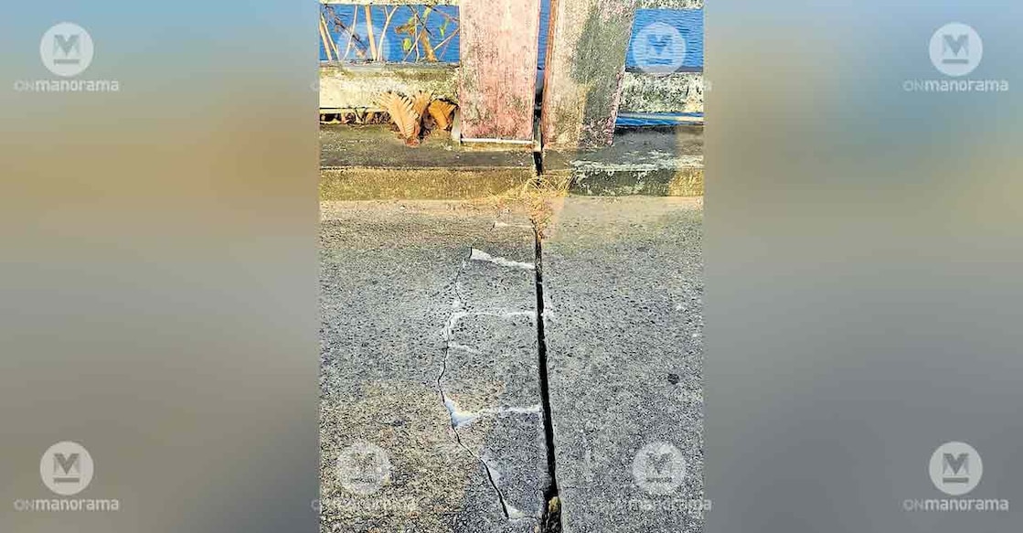 kolapra-bridge-cracks