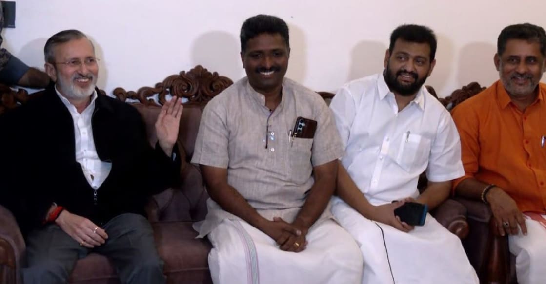 BJP leader Prakash Javadekar visited SNDP Yogam General Secretary Vellappally Natesan at his residence. Photo: Manorama News