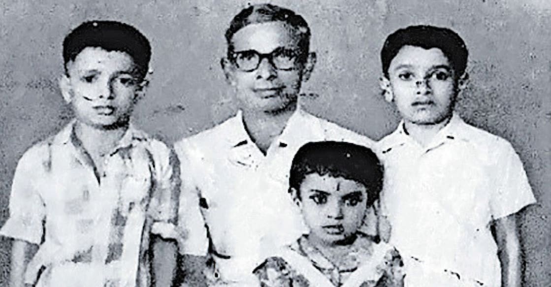 Jayamadhavan Nair (Left) along with his uncle Gopinathan Nair, his children Jayabalakrishnan and Jayasree. Photo: Malayala Manorama