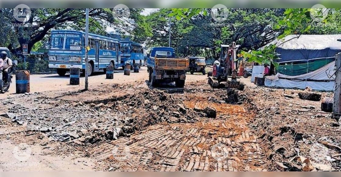 Construction underway on the new road connecting the IMA Junction–Stadium Bypass to the Stadium Bus Terminal in Palakkad. Photo: Special arrangement