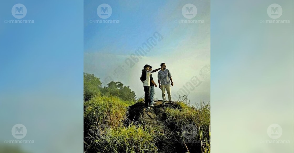 Tourists soaking in the mist-shrouded views | photo: special arrangement 