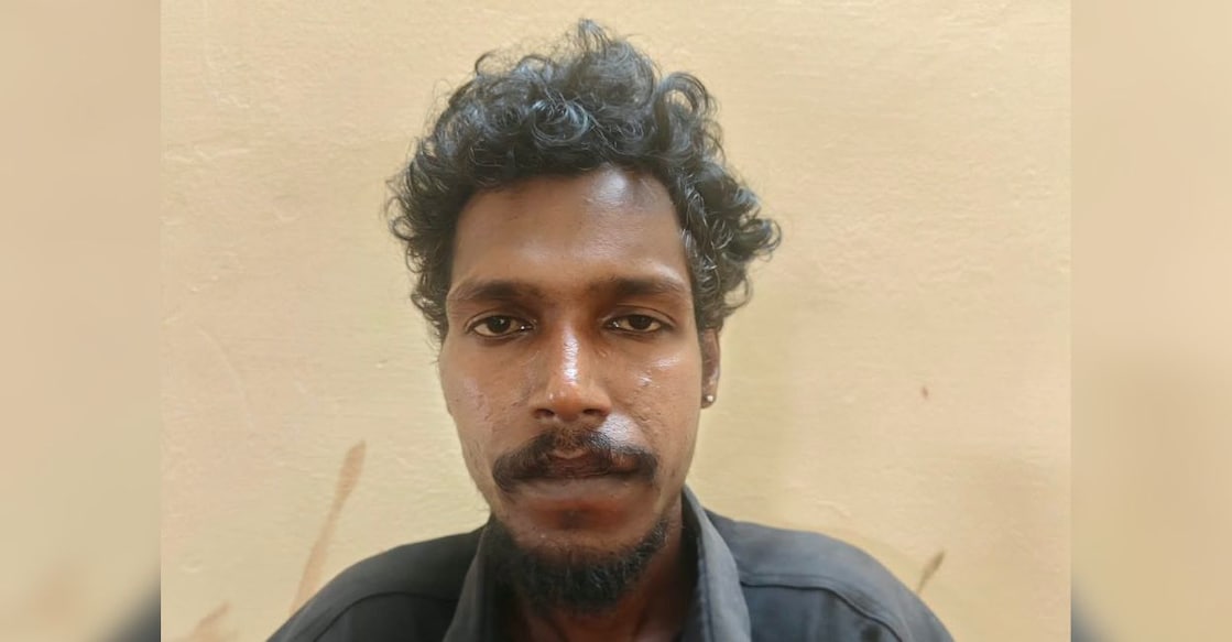 munna-kochi-cop-stabbing - 1