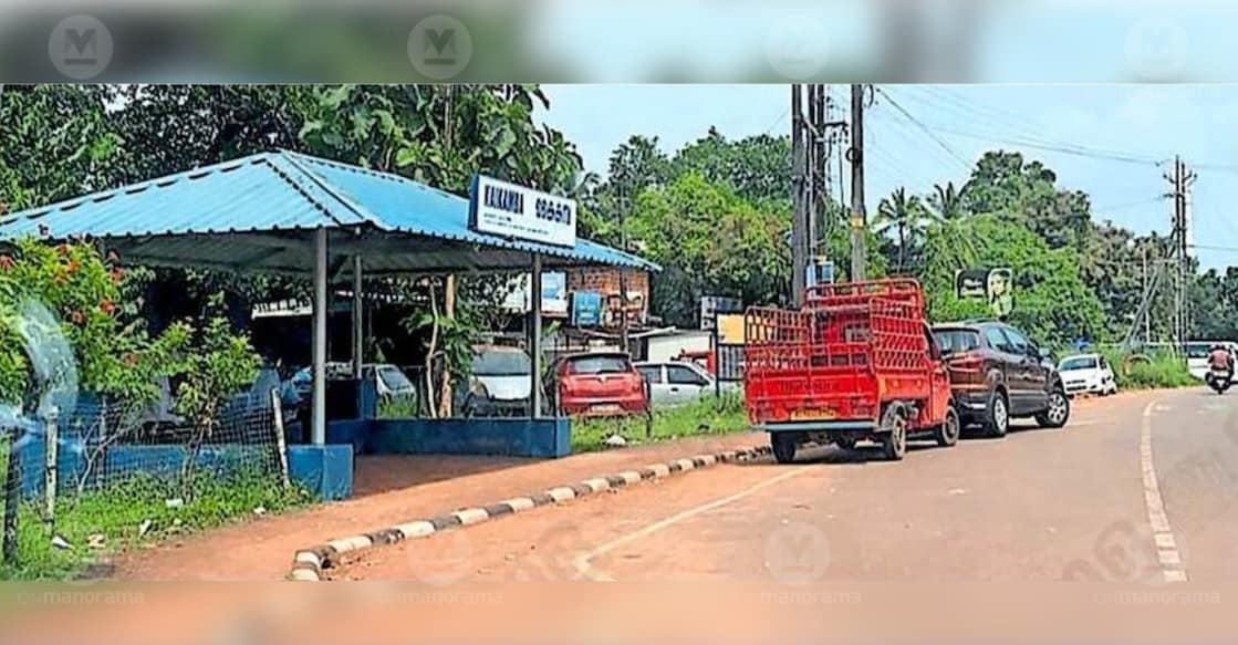 The neglected bus shelter at Kaikamba. | photo: special arrangement