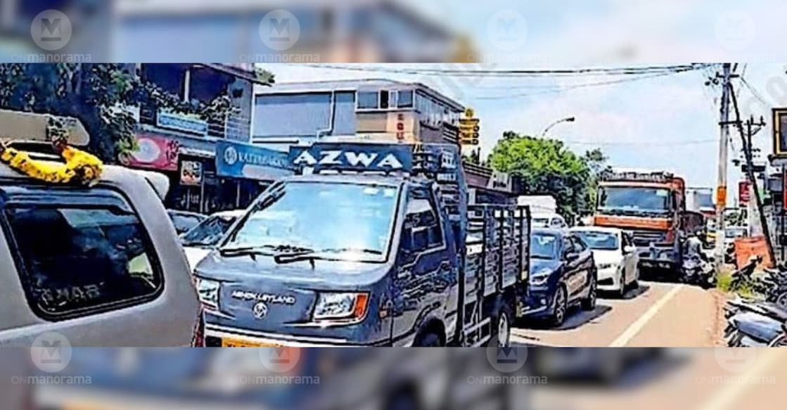 Heavy traffic congestion at Mattoor Junction | photo: special arragement 