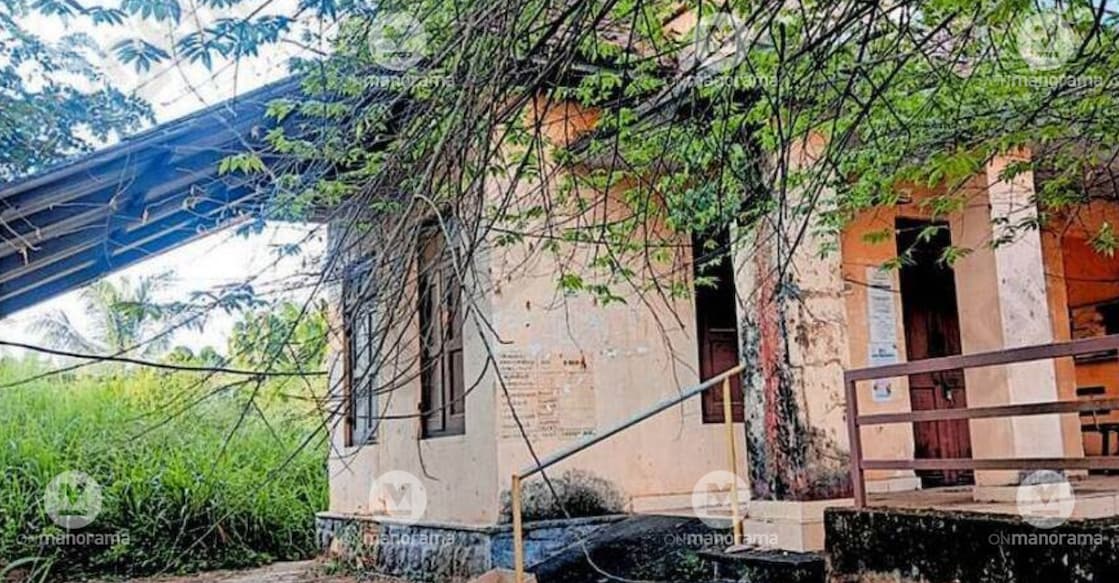 The Public Works Department (PWD) building at Vellayani Junction lies in ruins, choked by wild overgrowth.Photo: Special Arrangement
