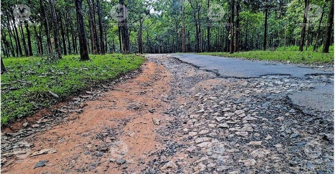 The dilapidated Udayakkara stretch of Chekadi Road. Photo: Special Arrangement.