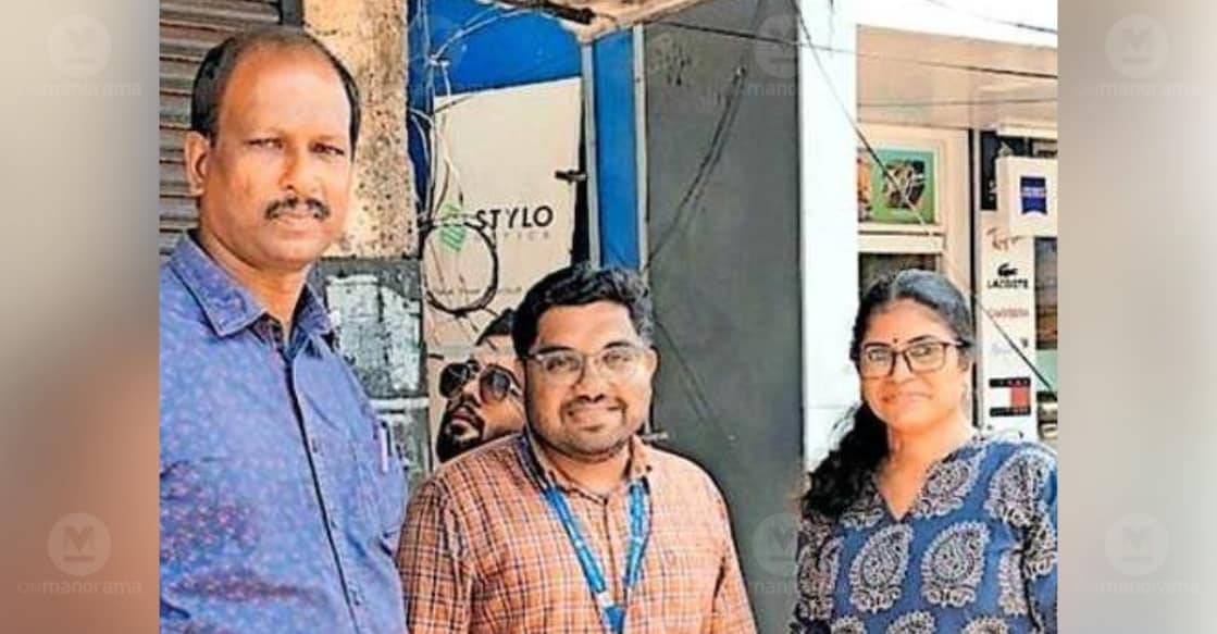 A team from the National Transportation Planning and Research Centre (NATPAC), comprising Dr. Gautham Sarang, B. Shijith, and Dr. N.M. Sabitha, arriving for an inspection. photo: Special arrangement