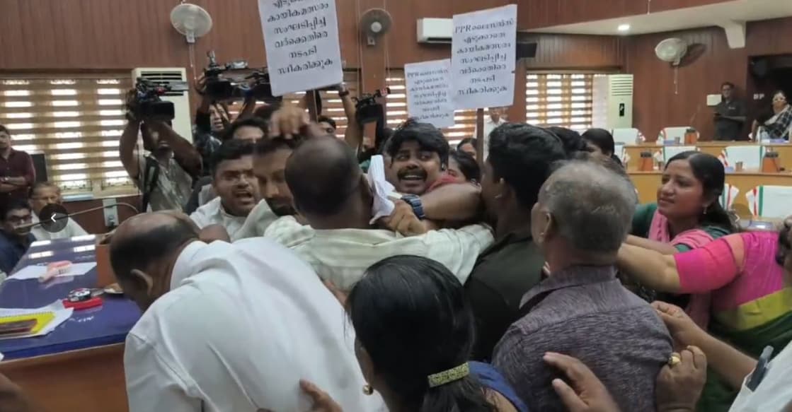 The confrontation during the Thrissur Corporation council meeting. Photo: Special Arrangement.