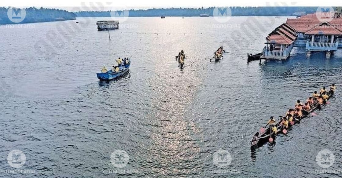  A boat race organised by employees of a private company on the Tejaswini river near the Kottapuram terminal on Thursday evening Photo: Special Arrangement