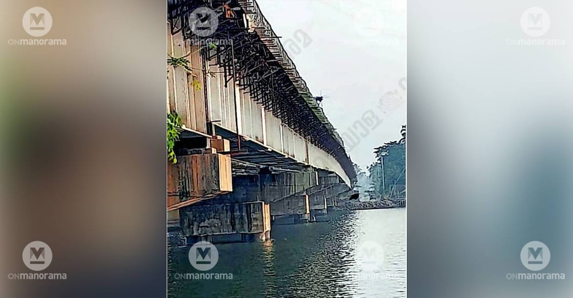 The portion of the under-construction Kottappuram–Moothakunnam Bridge on NH 66, suspected of sinking. The defect is suspected on the portion that spans from VP Thuruthu in Kodungalloor to Moothakunnam.