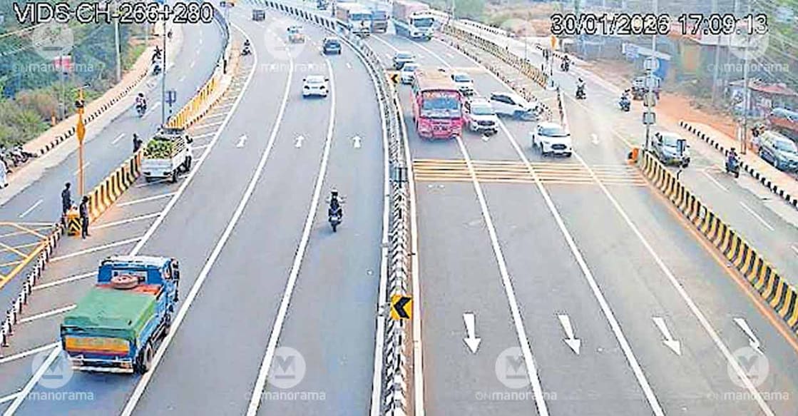 CCTV image of the incident at the Mele Chelari highway entry, where a bus and a car attempted a dangerous illegal exit, leading to their seizure by the Thenjipalam police. A car damaged after colliding with another vehicle can also be seen. Photo: Special arrangement
