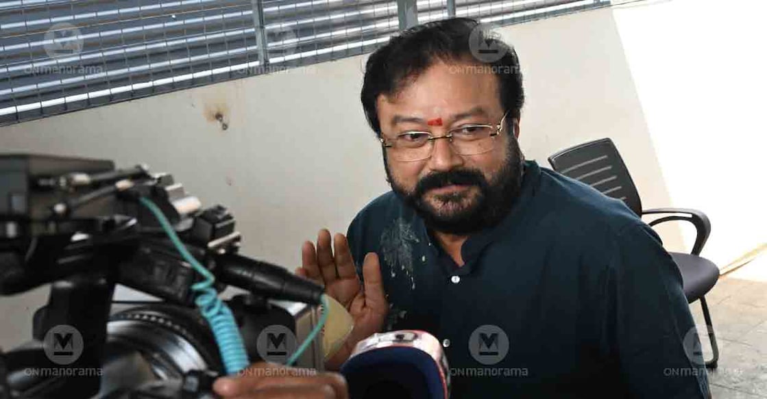 Actor Jayaram arrives at the Enforcement Directorate (ED) office in Kochi. Photo: Manorama