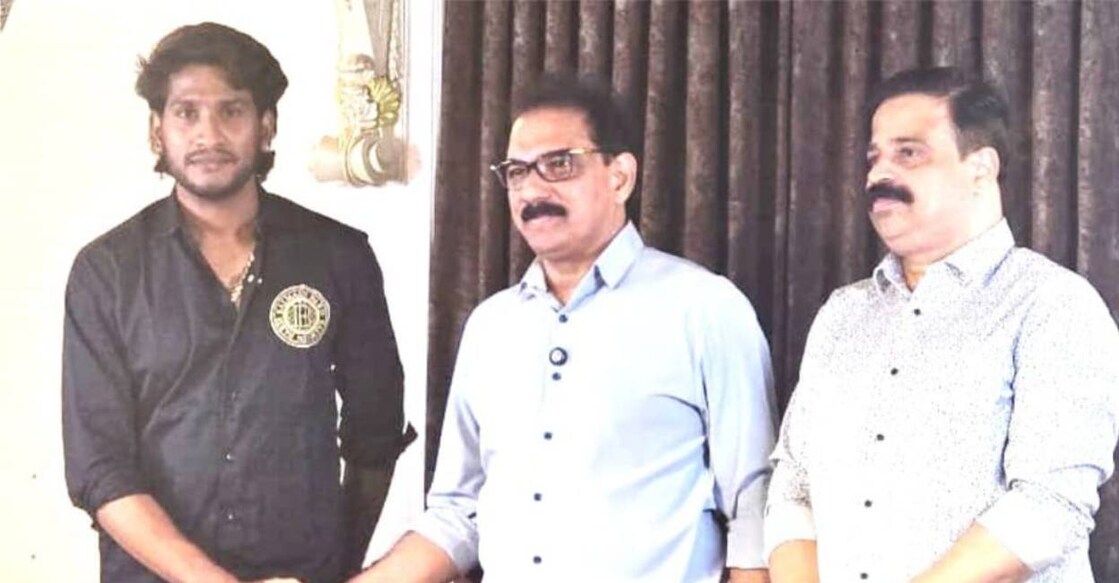 Akhil Marar with Twenty20 president Sabu M Jacob and vice-president V Gopakumar. Photo: Special Arrangement