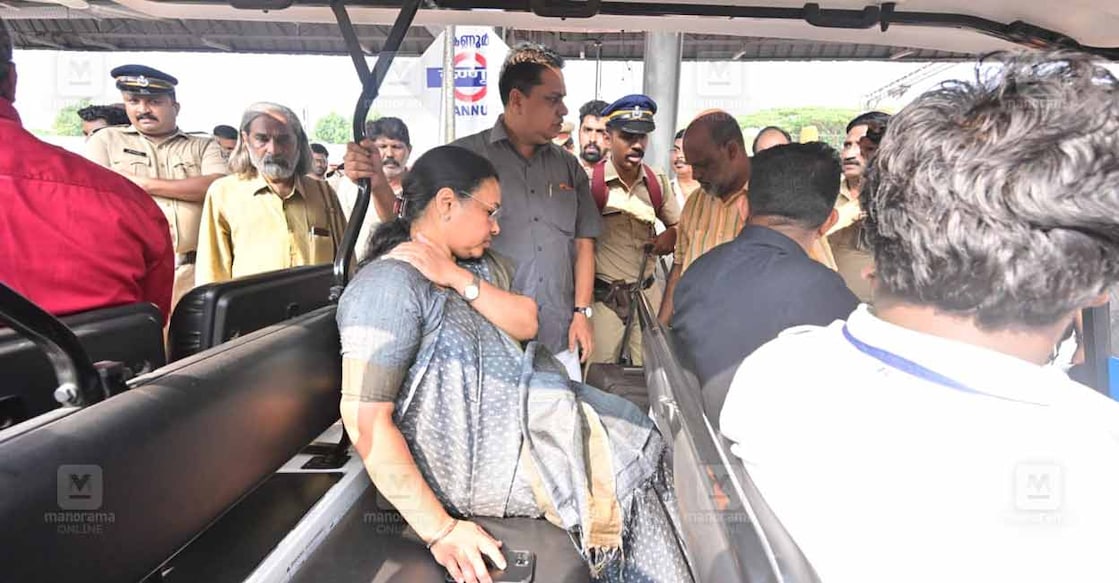 Minister Veena George being taken to the hospital. Photo: Manorama