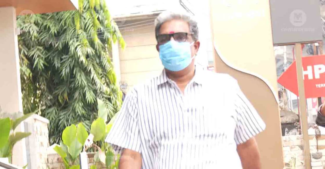 Murari Babu appears at ED's Kochi zonal office. Photo: Onmanorama