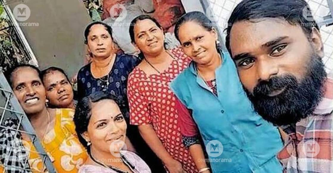Asif Ansari from Erattupetta with members of the Haritha Karma Sena at the Ranni Panchayat MCF after receiving his documents.