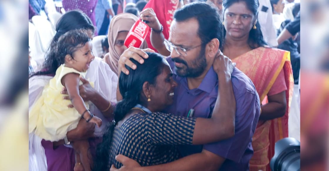 Many survivors who received documents broke down, hugging Revenue Minister K Rajan in gratitude. Photo: Special Arrangement