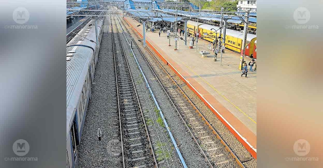 ernakulam-south-platform
