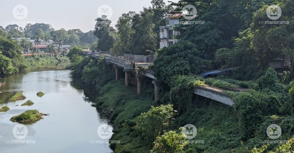 The incomplete river-view bridge in Pala, Kottayam. Photo: Special Arrangement