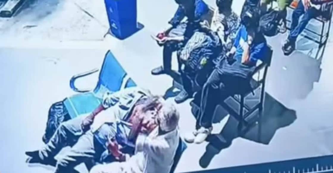 Accused steals Aneesh's chain at Thodupuzha KSRTC bus stand. Photo: Screengrab/CCTV visuals