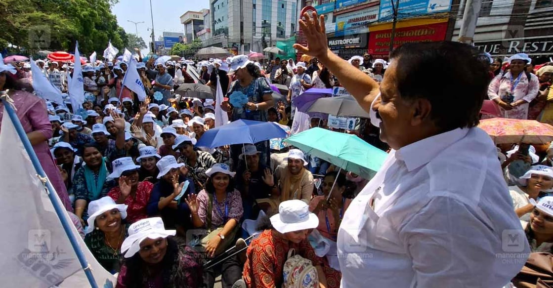 Congress leader Ramesh Chennithala addressing the striking nurses in Thiruvananthapuram. Photo: J Suresh/Manorama