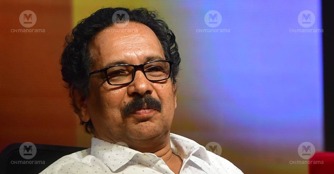 Writer Alankode Leelakrishnan. Photo: Manorama Archives