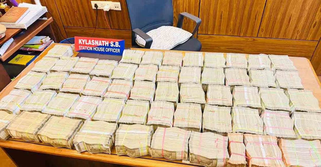 Cash recovered by Kannur police. Photo: Special arrangement