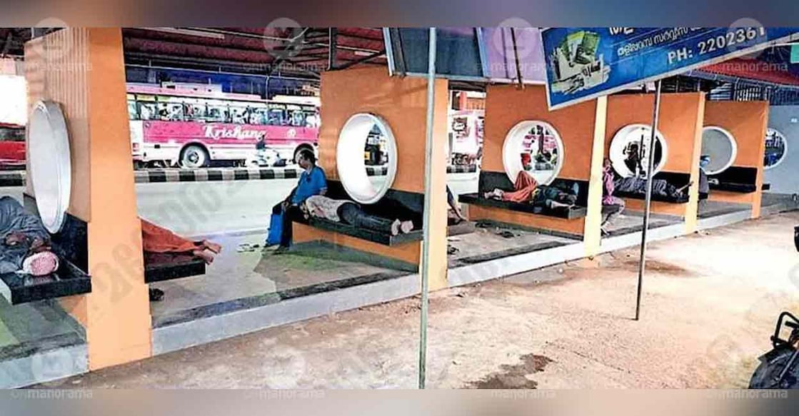 bus-shelter-thaliparamba