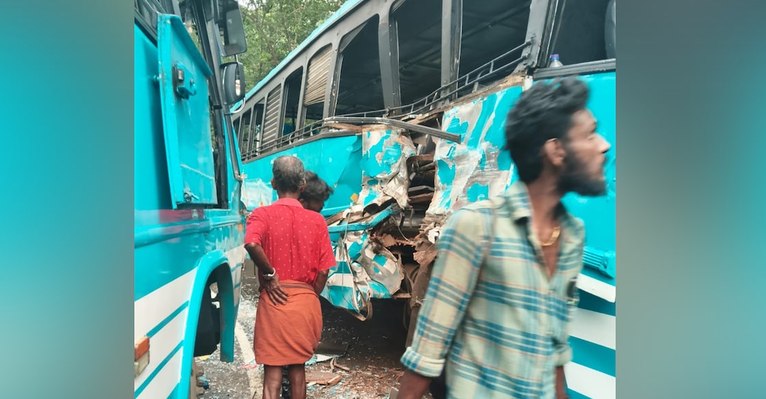 Private buses involved in the collision at Njarakkad, Vannappuram. Photo: Special arrangement