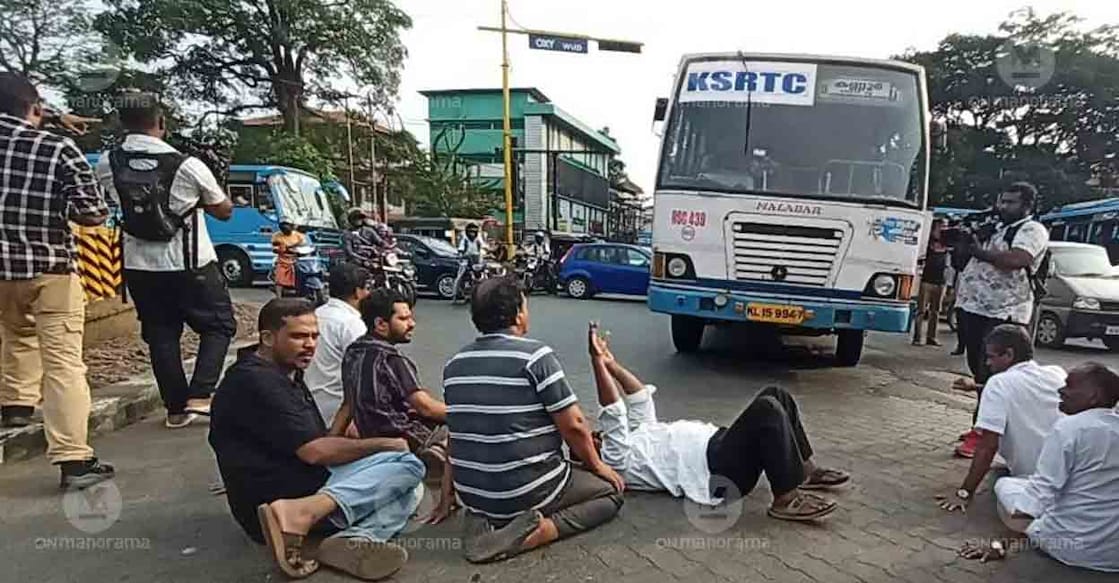 Agitators block KSRTC buses in Caltex Junction, Kannur. Photo: Manorama