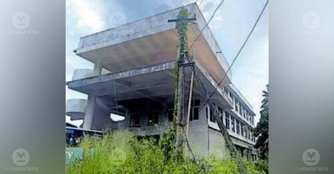 Thicket grown in front of the building constructed for the Municipal office in Adoor. Photo: Special arrangement