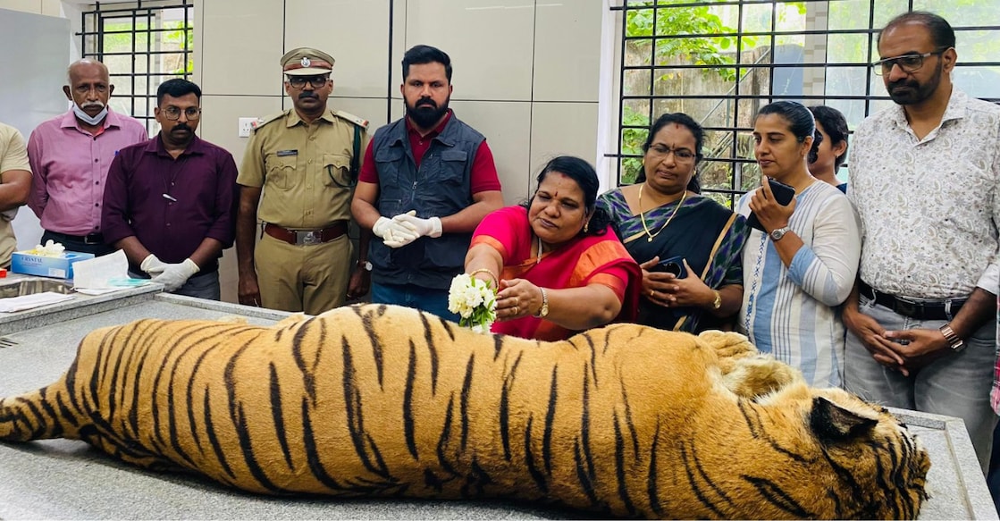 Zoo director Manjula Devi paid her last respects. Photo: Special Arrangement. 