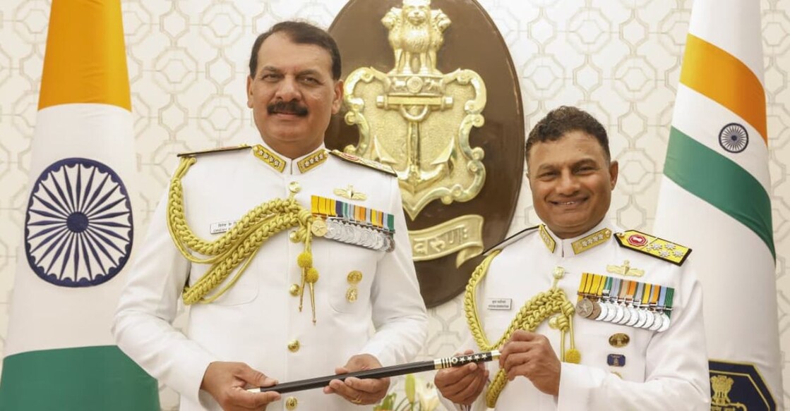 Admiral Krishna Swaminathan (right) takes charge as the 27th Chief of the Naval Staff (CNS) of the Indian Navy, from Admiral Dinesh Kumar Tripathi. Photo: Special Arrangement