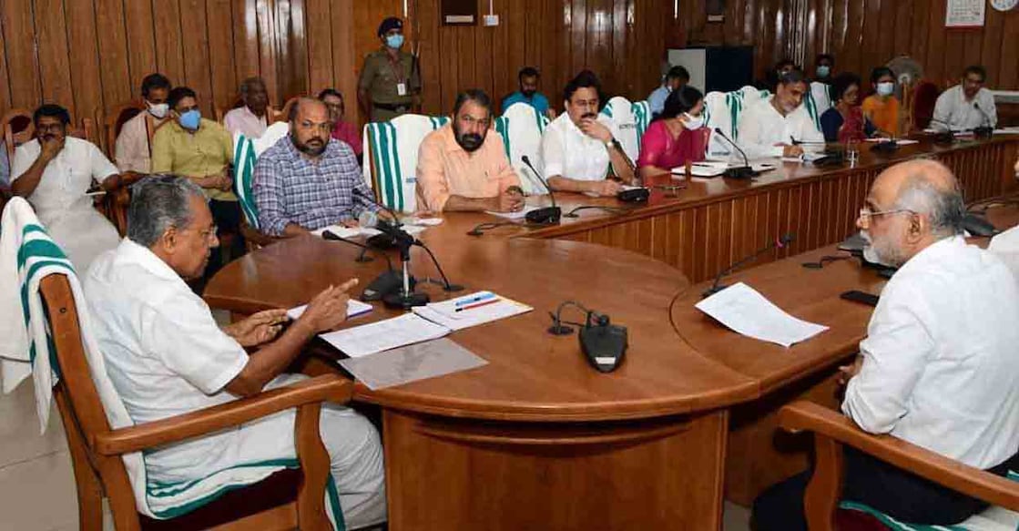 Chief Minister Pinarayi Vijayan heads cabinet meeting. File photo: Manorama