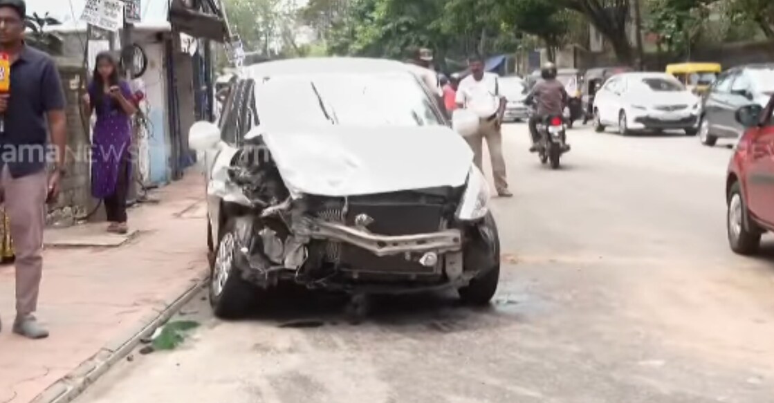A car involved in the accident. Screengrab/ Manorama News. 