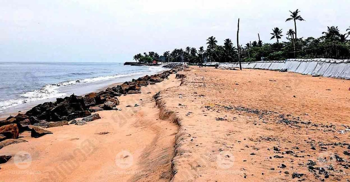vypeen-sea-wall