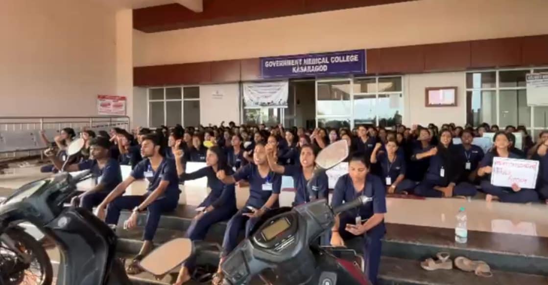 Students of the Government College of Nursing, Kasaragod, protesting the lack of buildings, hostels, and adequate faculty or facilities in the College. Photo: Special Arrangement