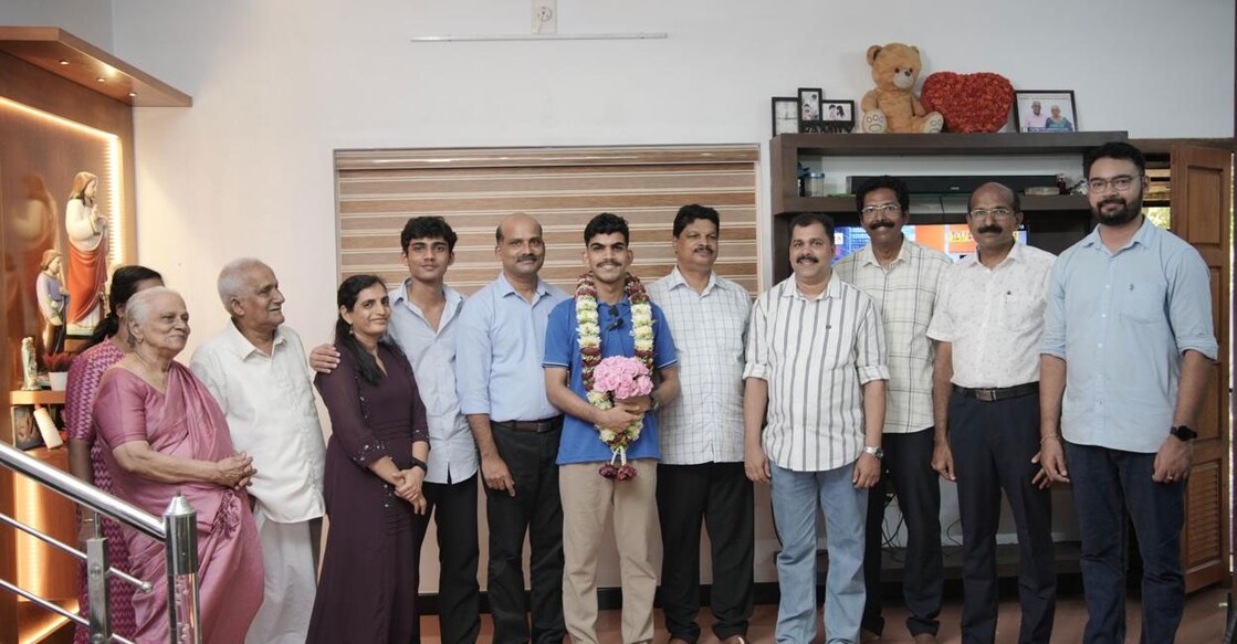 roshan-raju-keam-topper-kochi