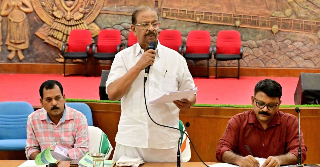 Congress MP K Sudhakaran speaking during the DISHA (District Development Coordination and Monitoring Committee) meeting. Photo: Special arrangement
