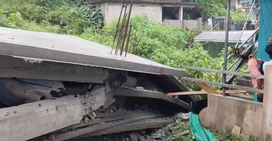 The five-storey building which collapsed at Pampanar in Idukki. Photo: Special Arrangement