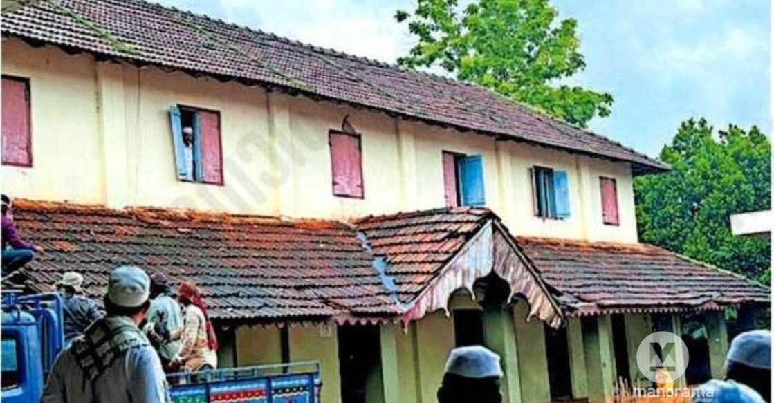 The 70-year-old tiled-roof madrasa of the Thankayam Izzathul Islam Jamaath in Thrikkarippur, which is being demolished to make way for a new building with modern facilities. Photo: Special Arrangement