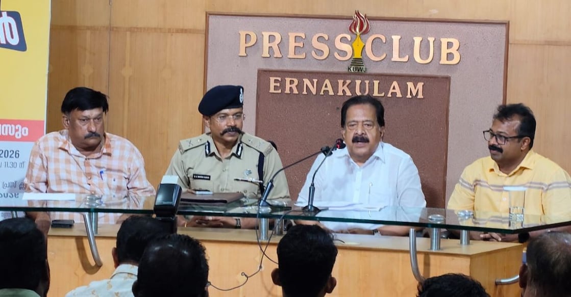 Home Minister Ramesh Chennithala inaugurating a programme at Ernakulam Press Club in which members of the club joined as Toofan Warriors in collaboration with the Kochi City Police. Photo: Special arrangement