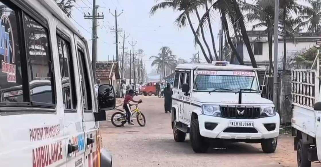 Kasaragod Coastal Police at the scene. Photo: Special Arrangement