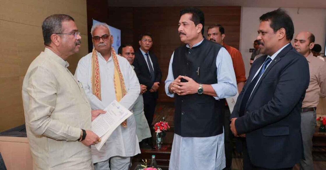 Kerala General Education Minister N Samsudheen meets Union Education Minister Dharmendra Pradhan. Photo: Special arrangement