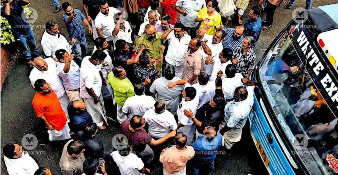 Former students recreate the bus blockade protest staged nearly three decades ago at St Stephen’s College, Uzhavoor. Photo: Special Arrangement.
