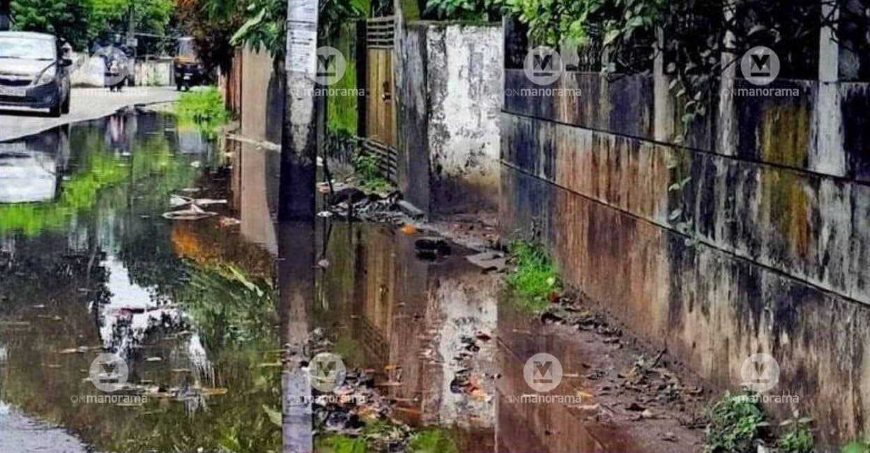 Two years on, Tvm's Shanthummoola road remains a watery mess