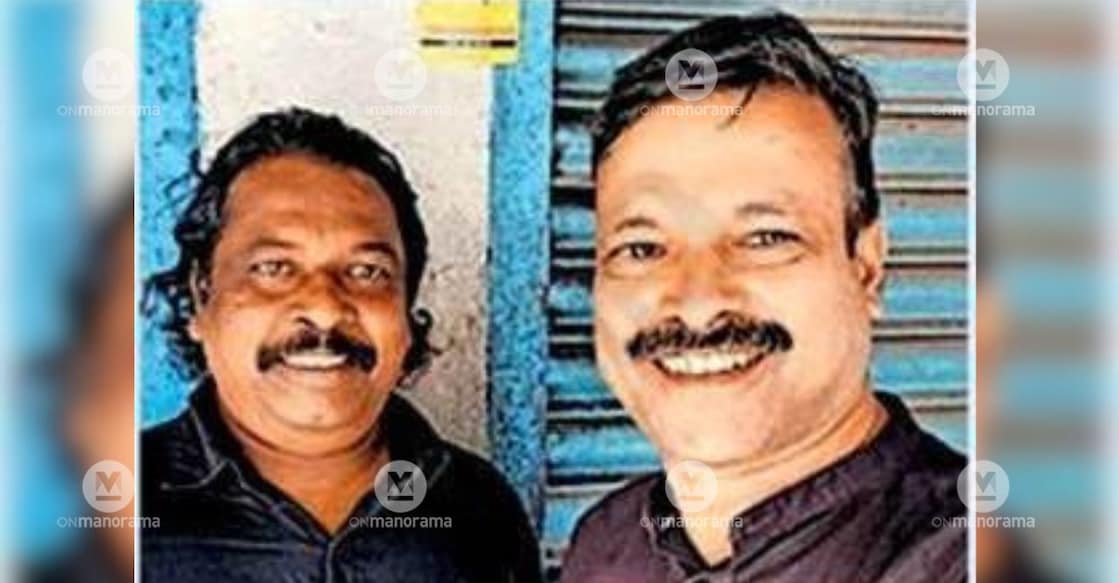  O K Prabhakaran Vattamthatta and Dr V T V Mohanan. Photo: Special Arrangement.